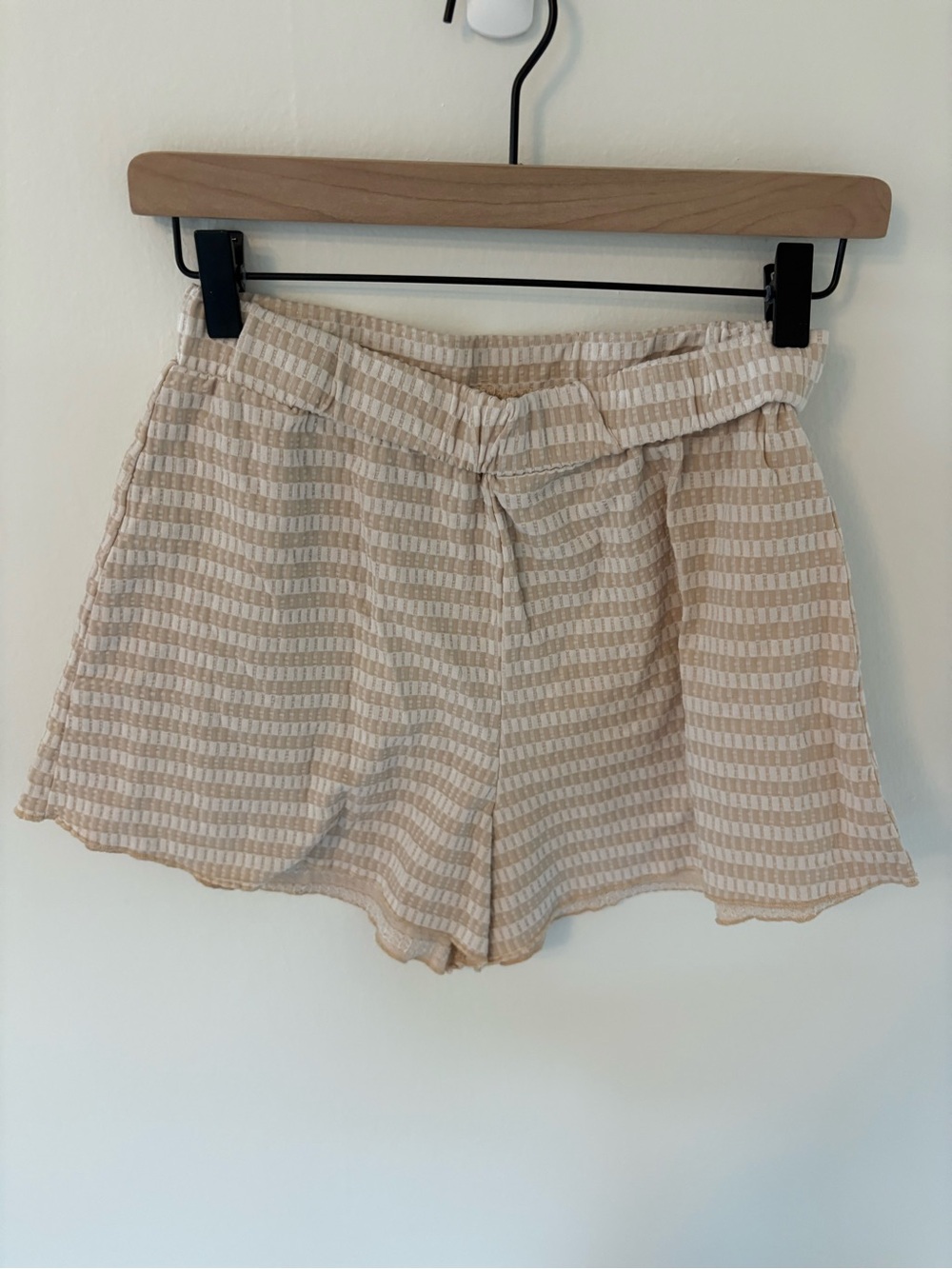 ALYA soft mini shorts - size small